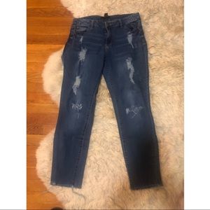 Distressed Forever 21 light jeans 29 blue skinny